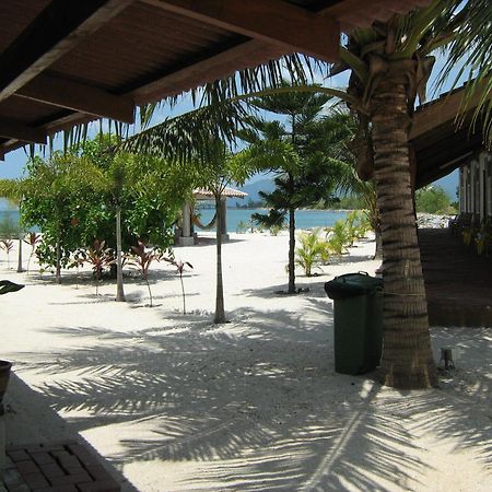 Senari Bay Resort Pantai Cenang  Bagian luar foto